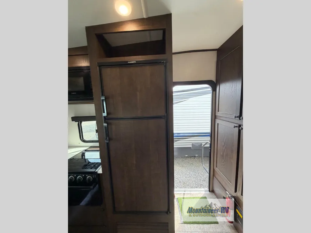 2021 Forest River XLR Hyperlite 3310, Photos photo 31