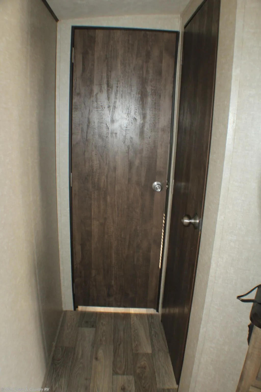 2018 Forest River Vibe 313BHS, Photos photo 21