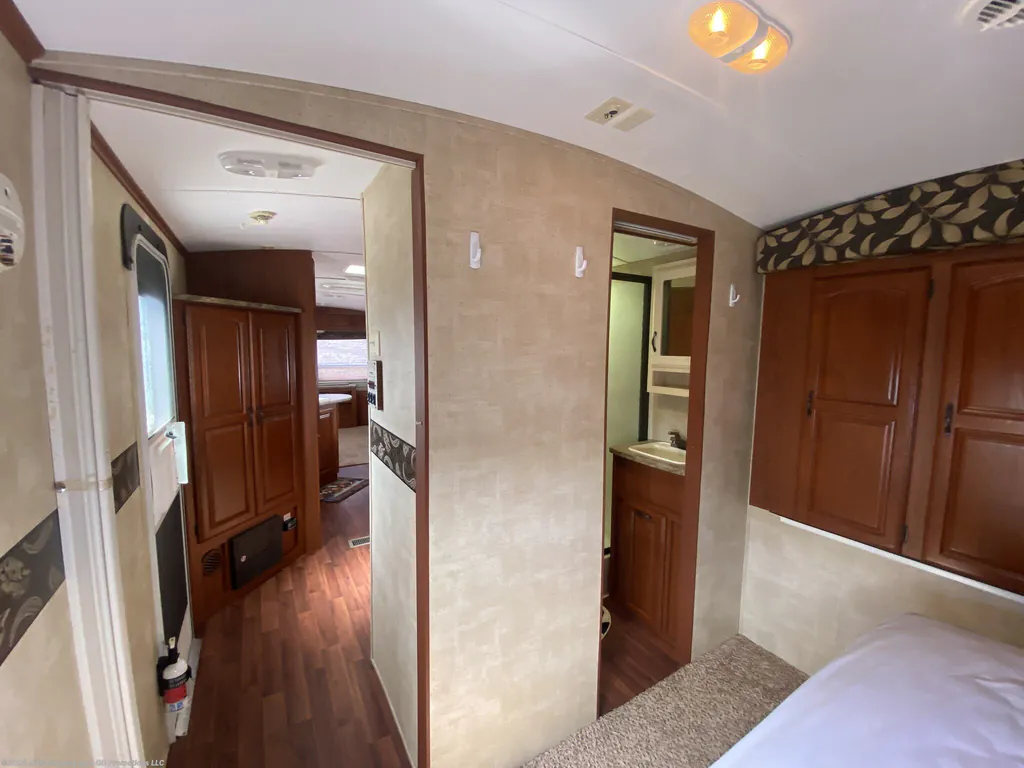 2012 Keystone Outback 298RE, Photos photo 43