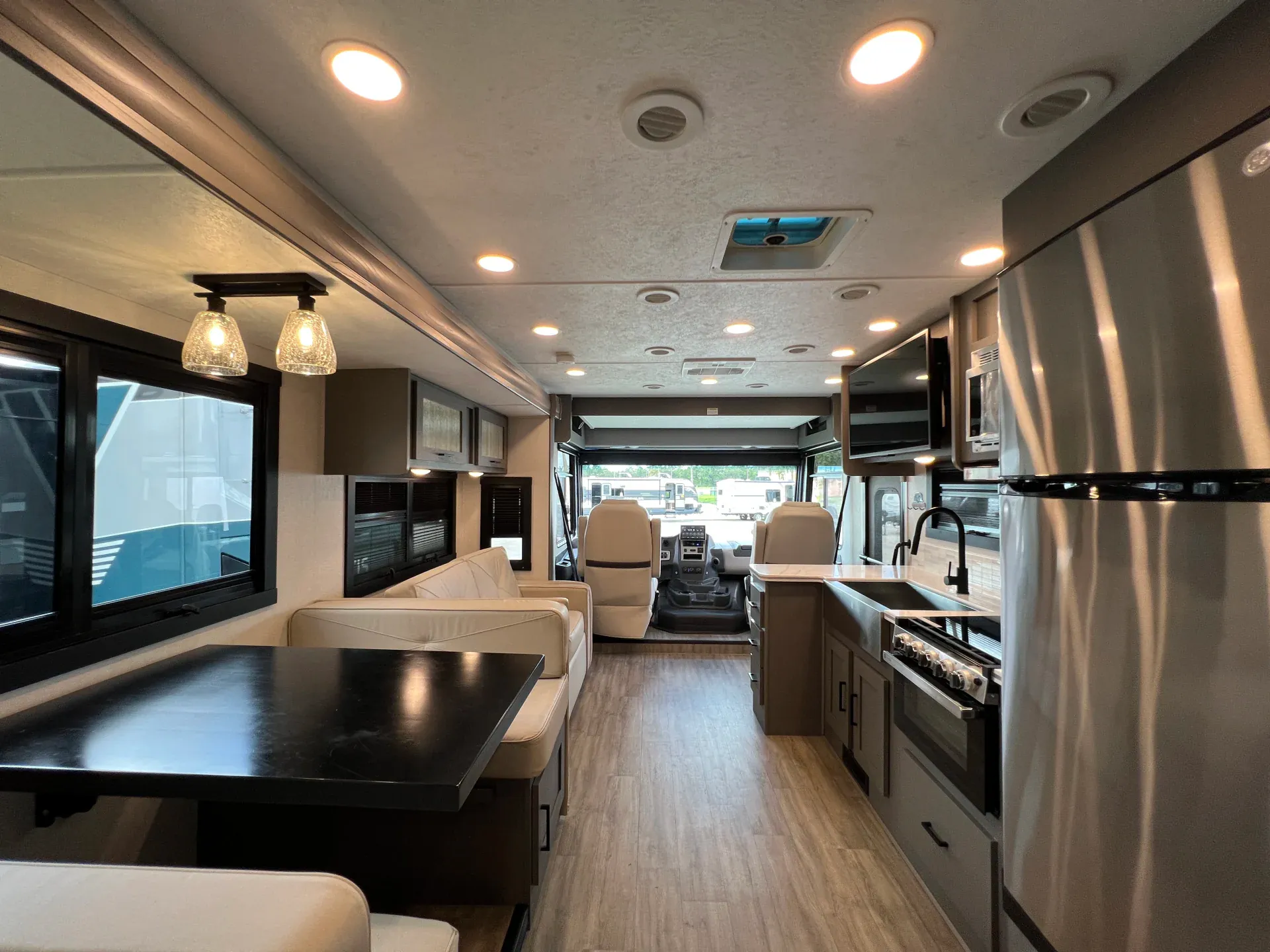2024 Coachmen Pursuit 31ES - Photo 4