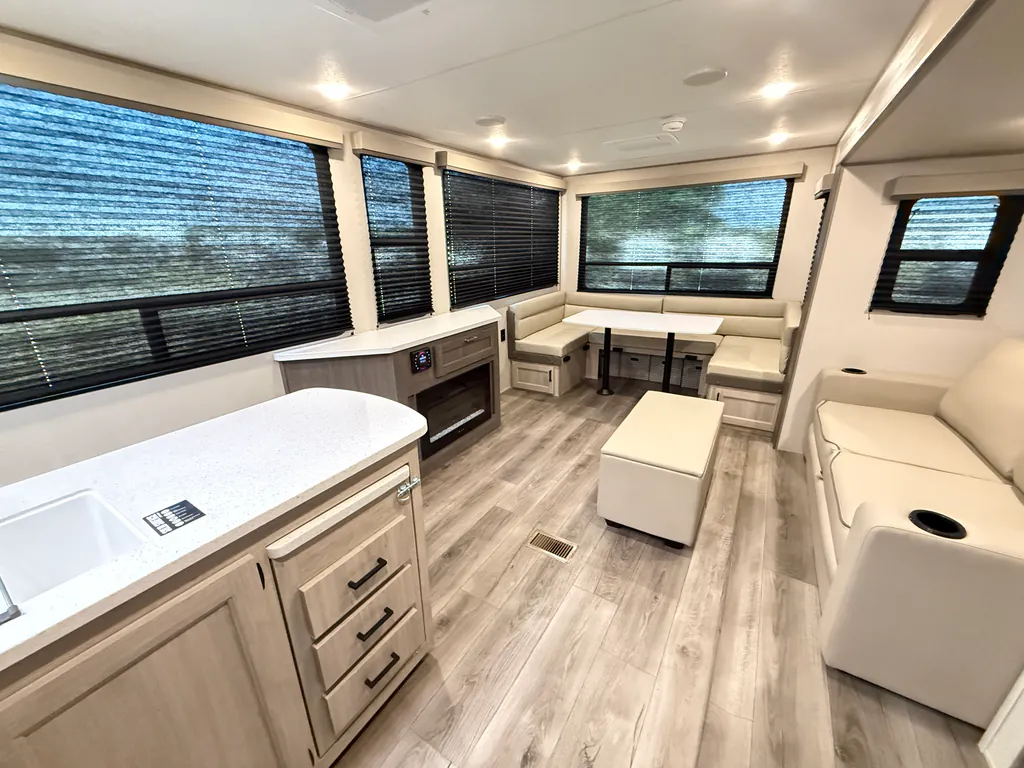 2026 Coachmen Catalina Legacy Edition 283RNR, Photos photo 17
