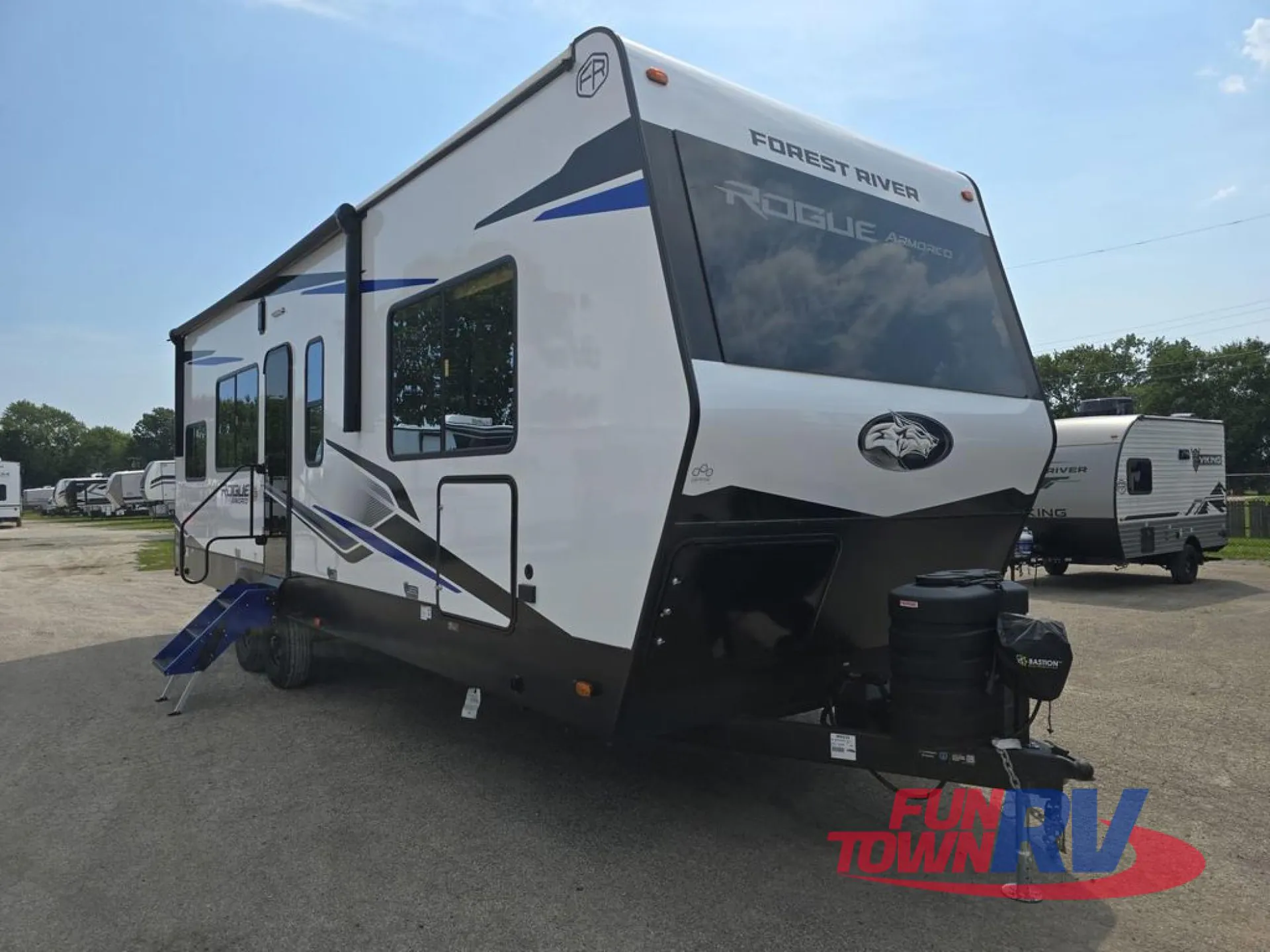 2026 Forest River Vengeance Rogue Armored 25L141