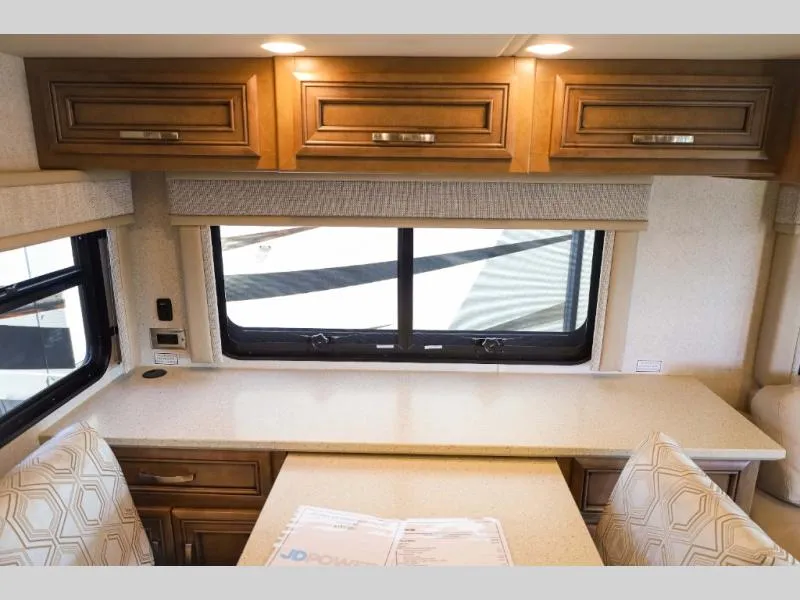 2022 Newmar Bay Star Sport 2702 - Photo 3
