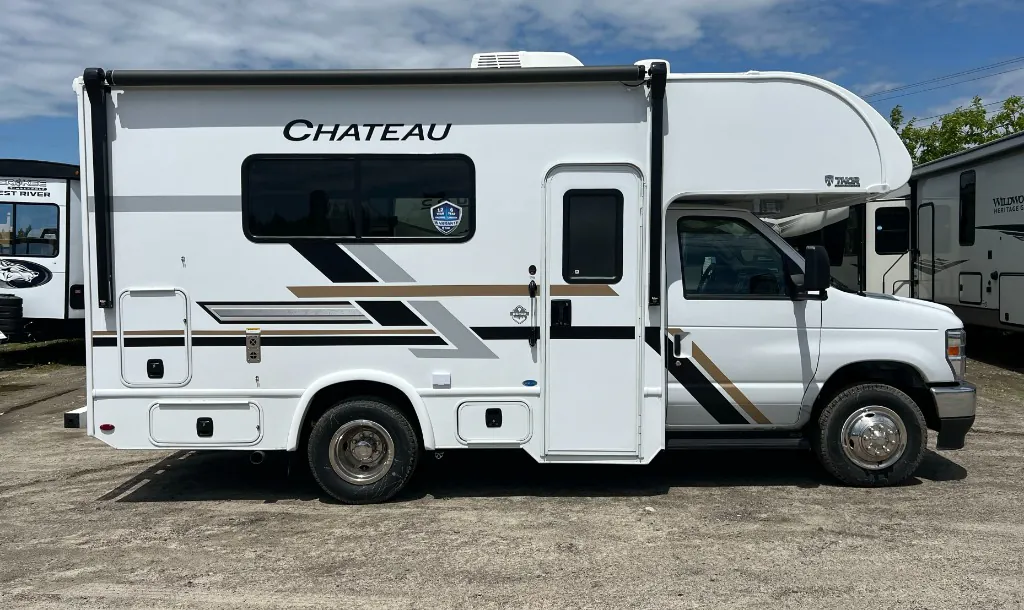 2027 Thor Motor Coach Chateau 19X - Photo 3