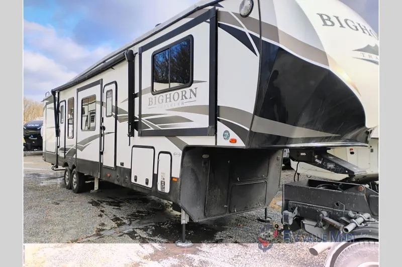 2021 Heartland Bighorn Traveler 38FL - Photo 2