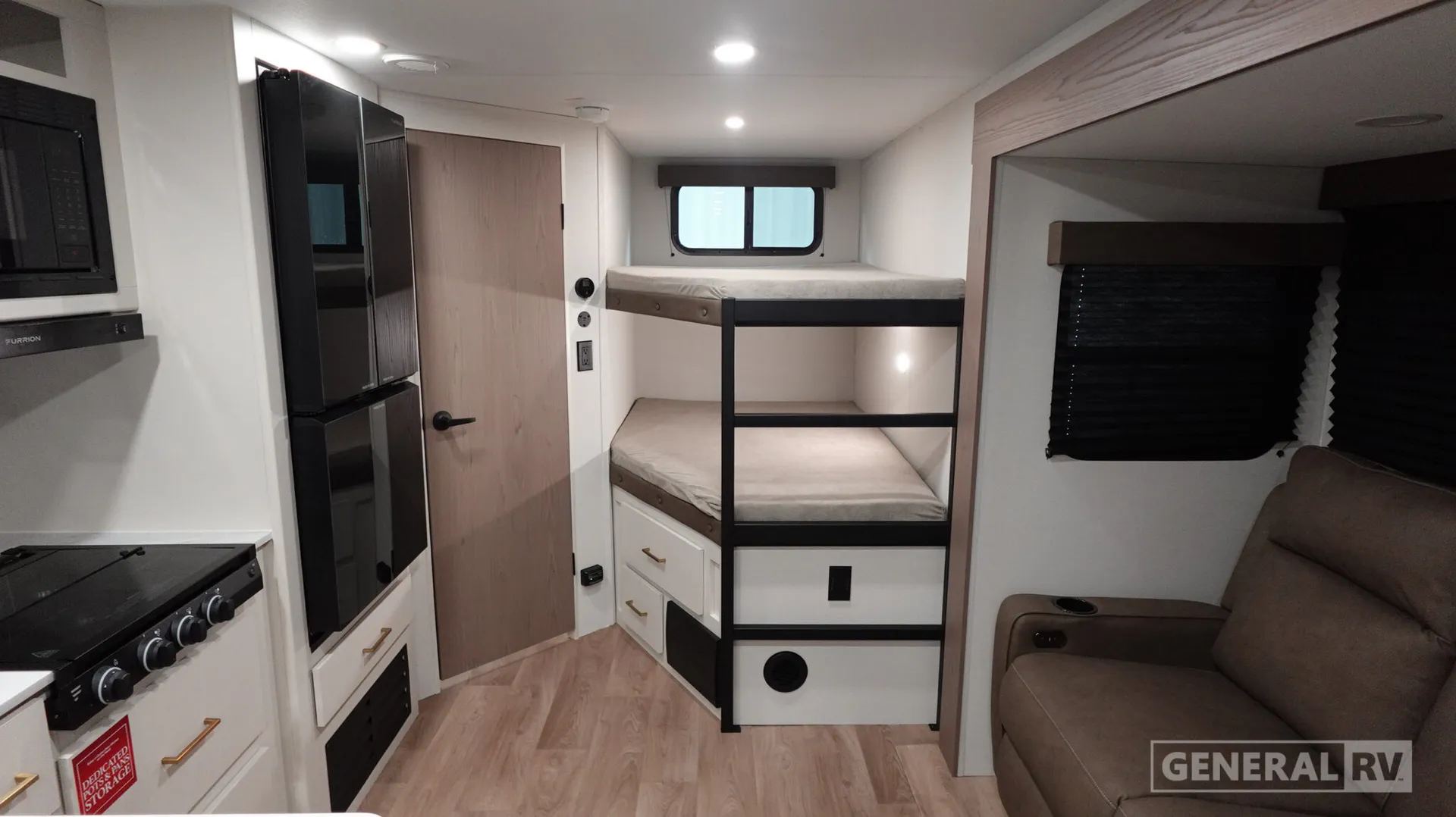 2027 Grand Design Transcend Xplor 23BHX - Photo 3