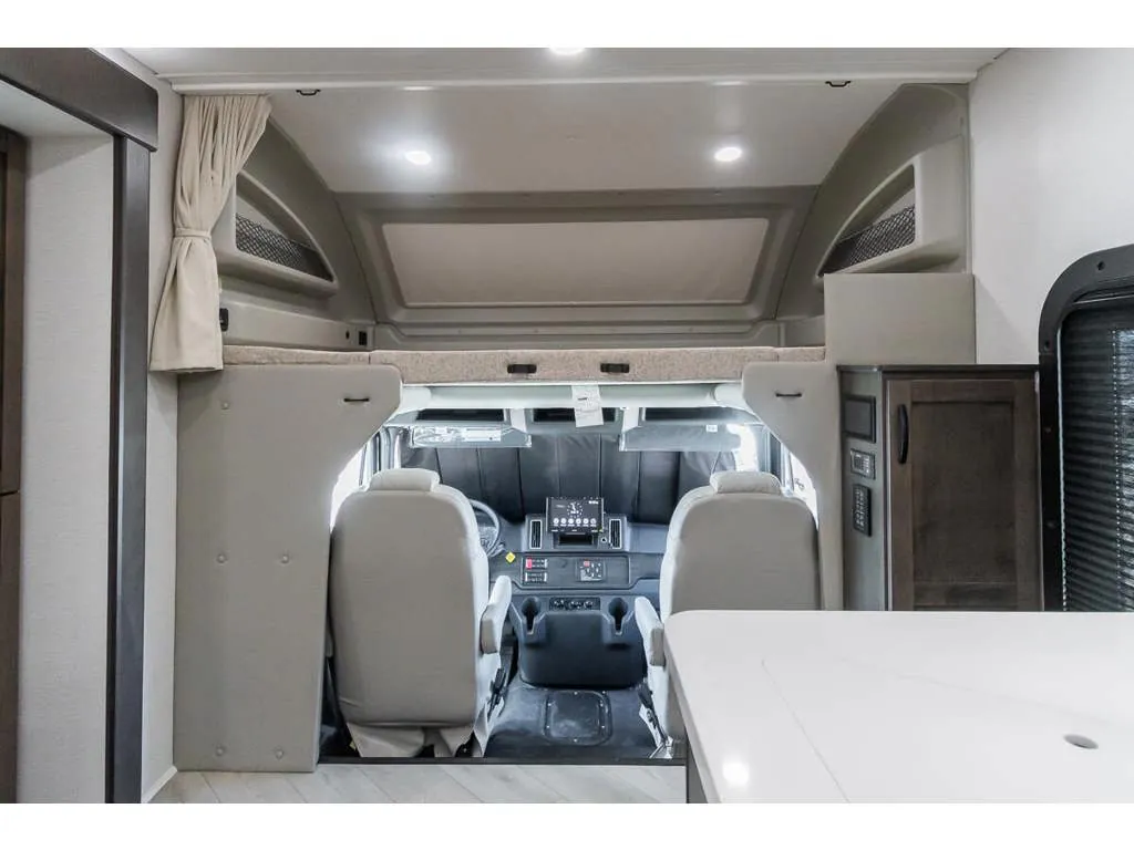 2027 Entegra Coach Accolade 37K, Photos photo 3