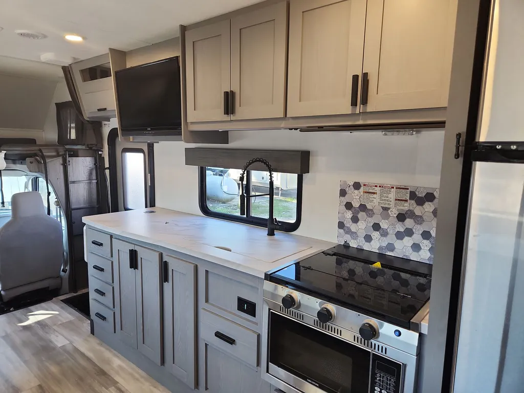 2024 Forest River Solera 32DSK, Photos photo 17