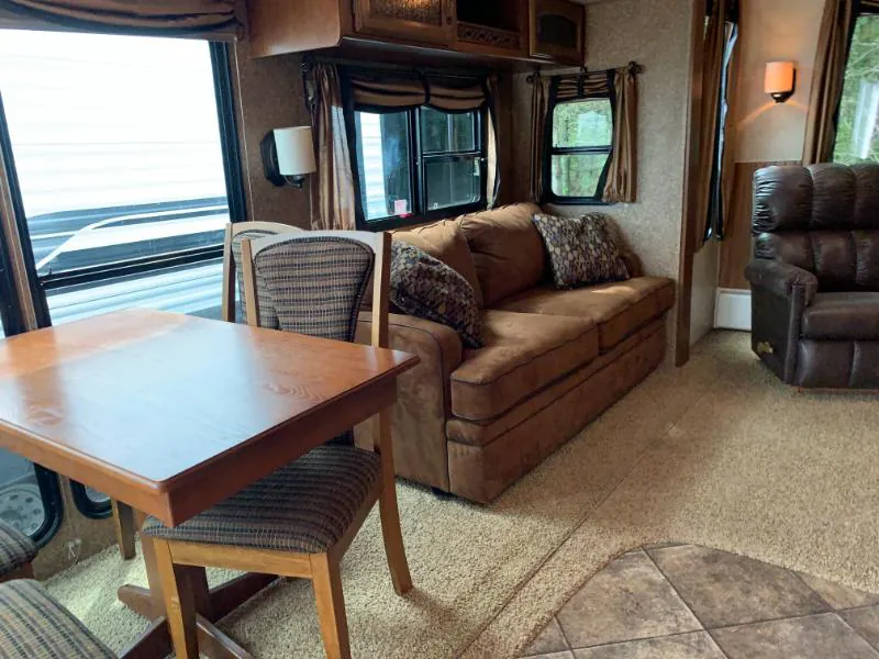 2014 Forest River Salem Villa Estate 393RLT — Photo 7