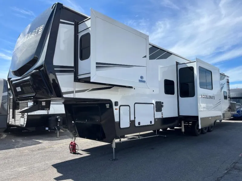 2026 KZ Accelerate 3914A - Photo 4