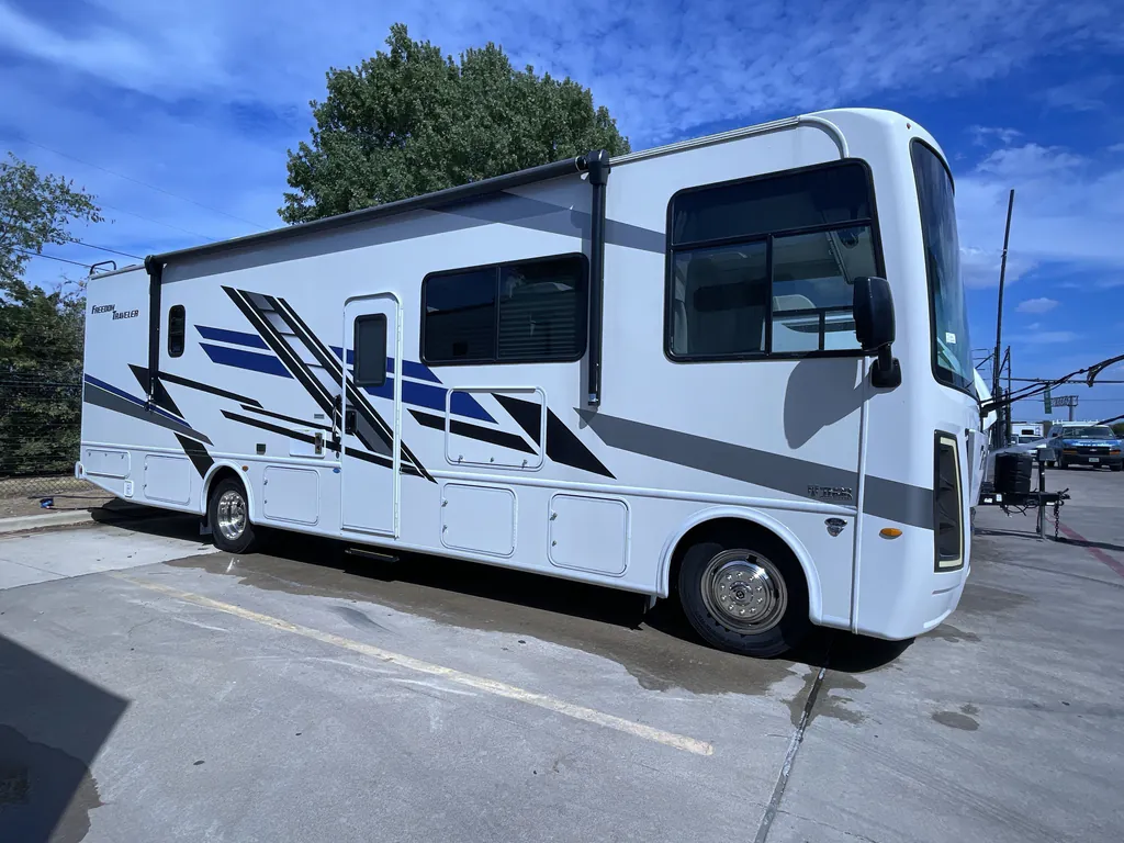 2024 Thor Motor Coach Freedom Traveler A32, Photos photo 5