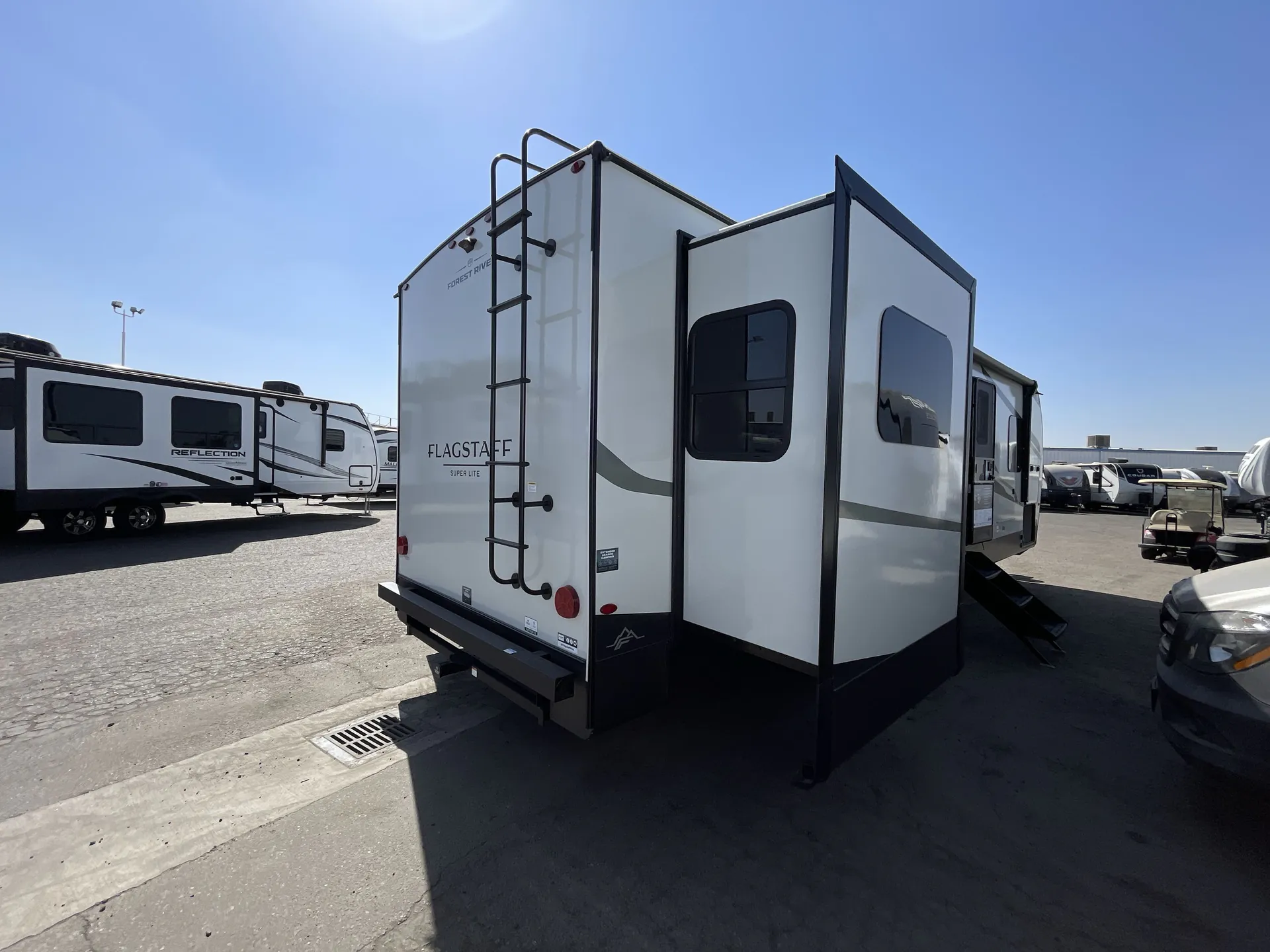 2027 Forest River Flagstaff Super Lite 29FBRL — campside