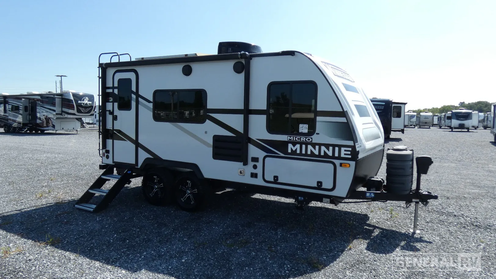 2024 Winnebago Micro Minnie 1720FB - Photo 2