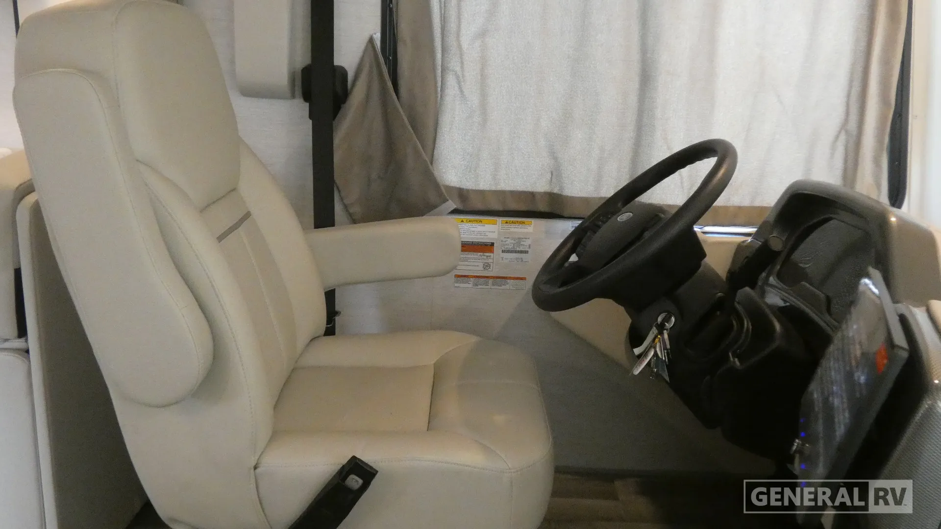 2026 Thor Motor Coach Resonate 30C - Photo 3