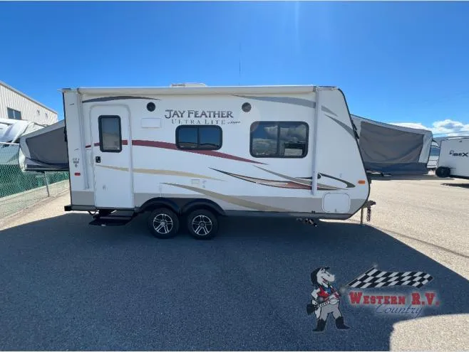 2014 Jayco Jay Feather Ultra Lite 19H - Photo 4