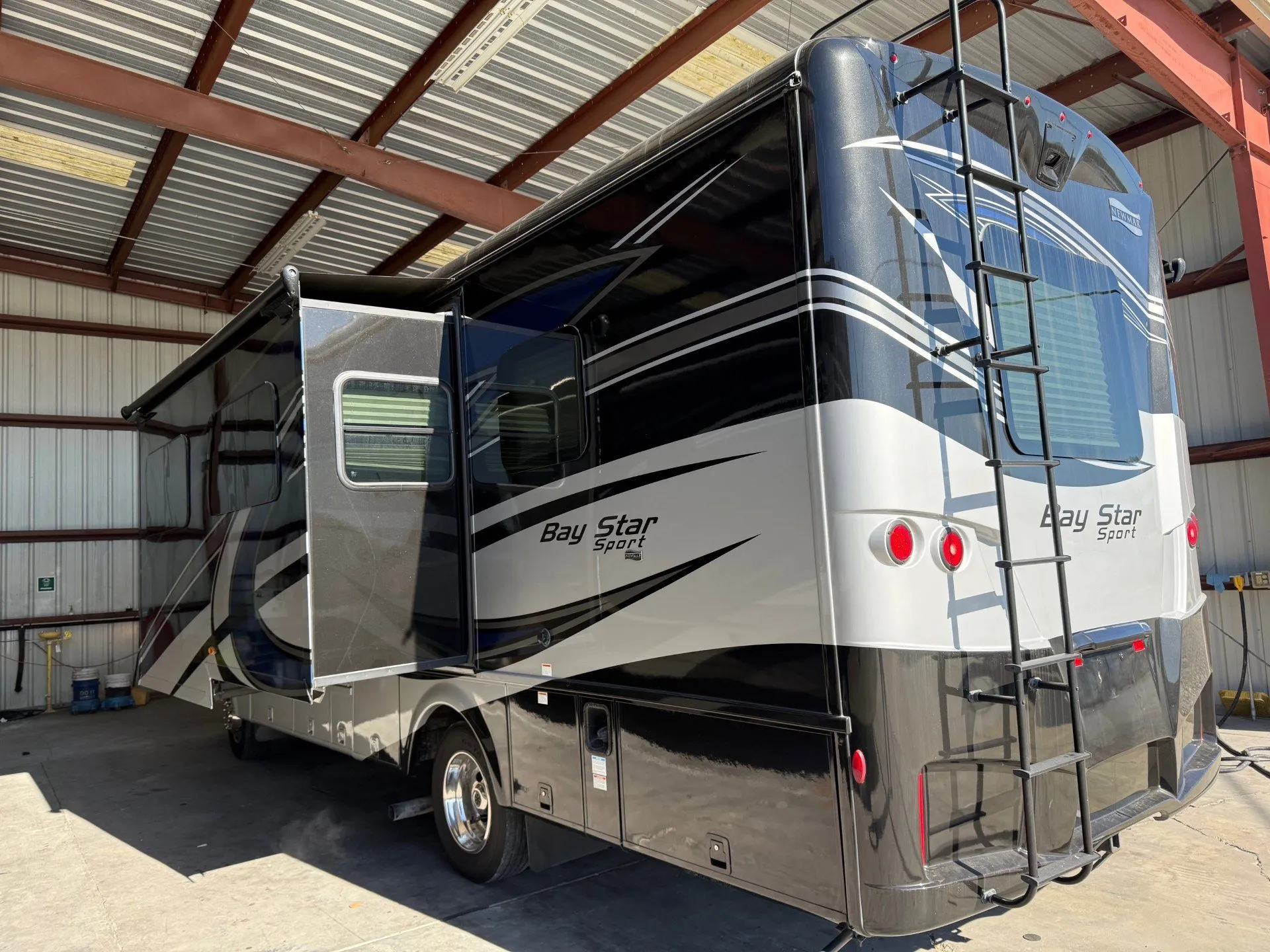 2020 Newmar Bay Star Sport 2702 - Photo 4