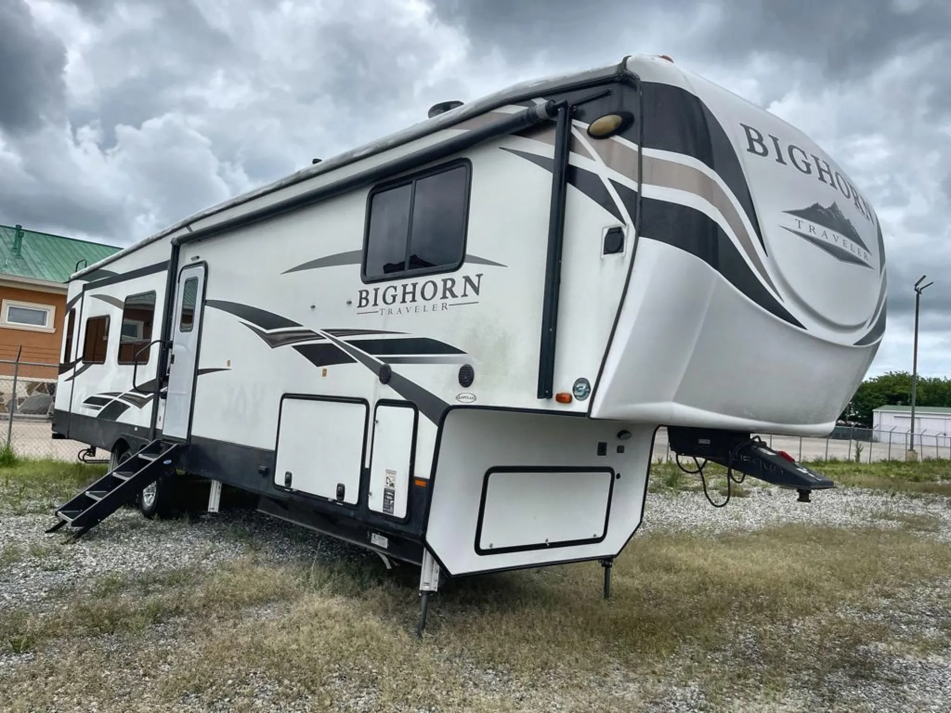 2020 Heartland Bighorn Traveler 37SS - Photo 2