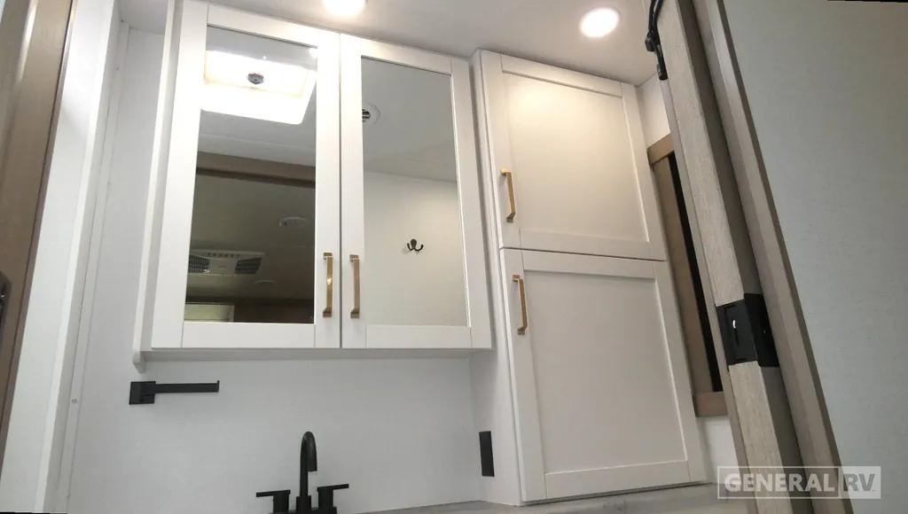 2027 Entegra Coach Vision XL 36C, Photos photo 31