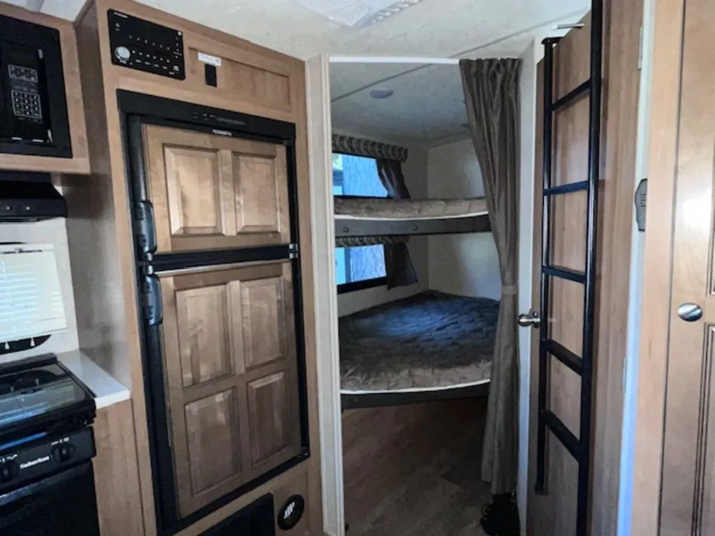 2019 Forest River Rockwood Mini Lite 2509S — Photo 7