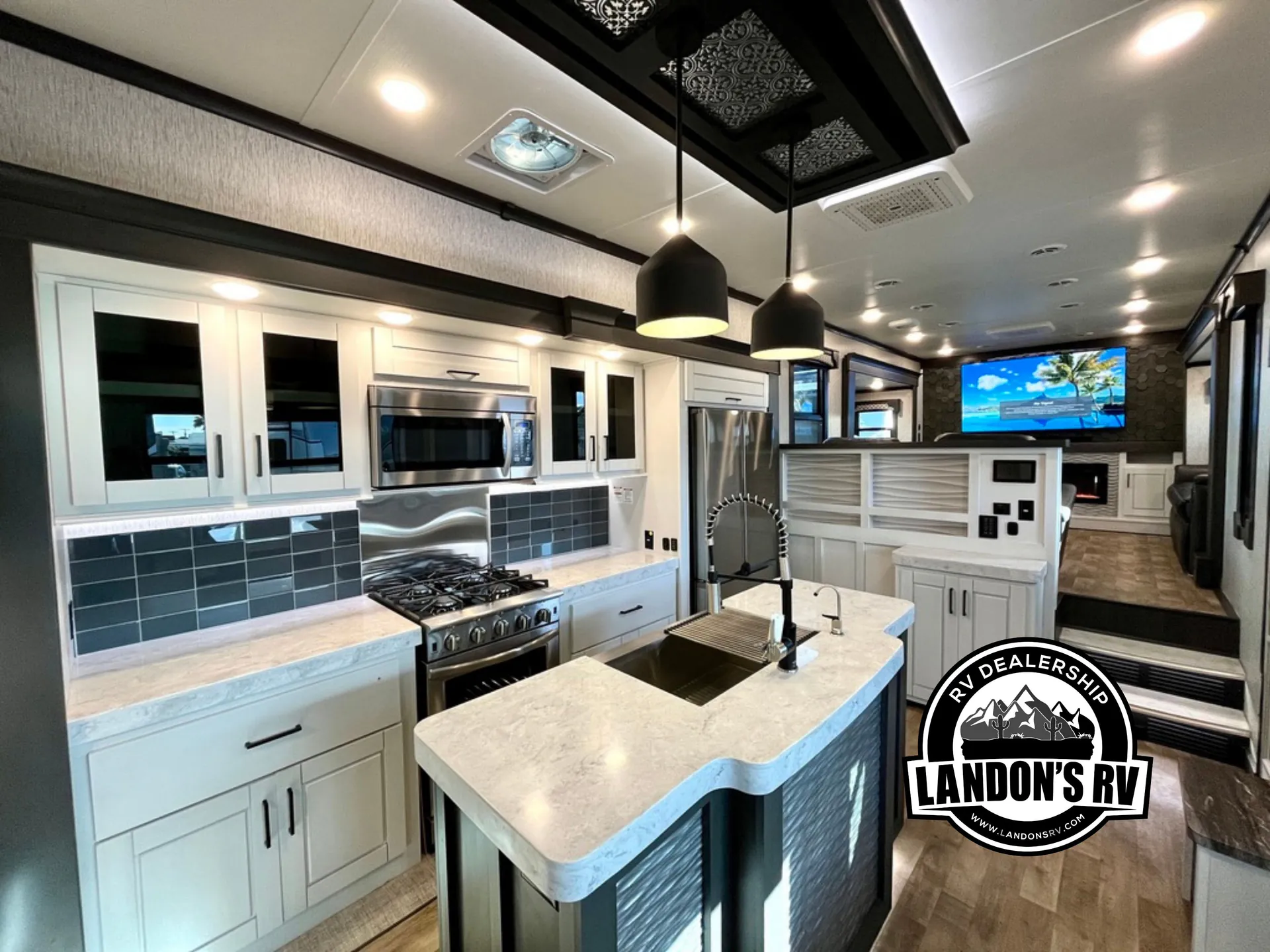 2024 CrossRoads Redwood RW4200FL