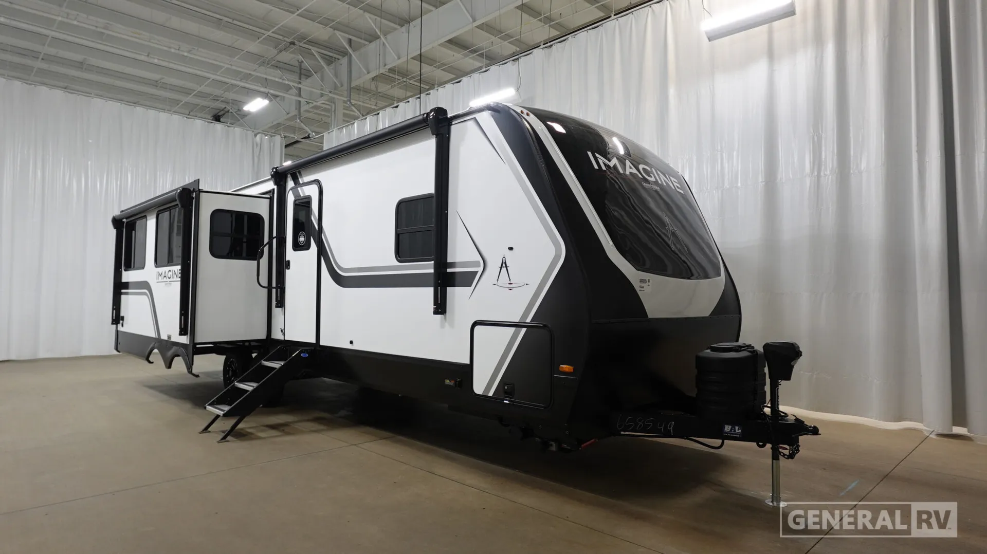 2026 Grand Design Imagine 2970RL - Photo 2
