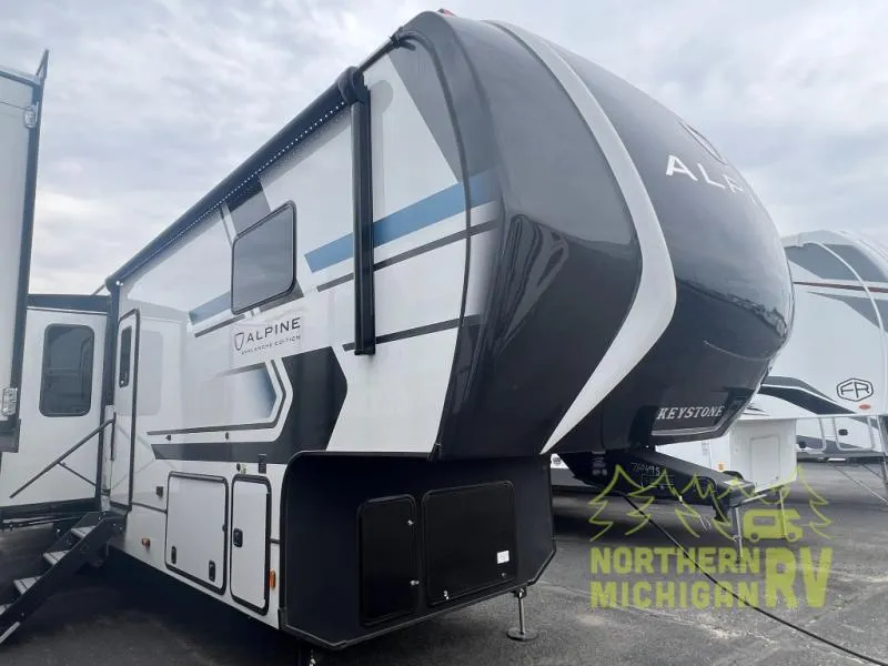 2026 Keystone Alpine Avalanche Edition 381DL - Photo 2