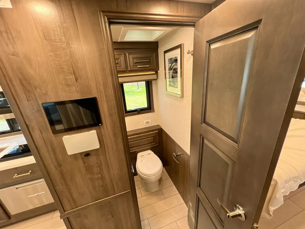 2026 Entegra Coach Aspire 44D, Photos photo 11