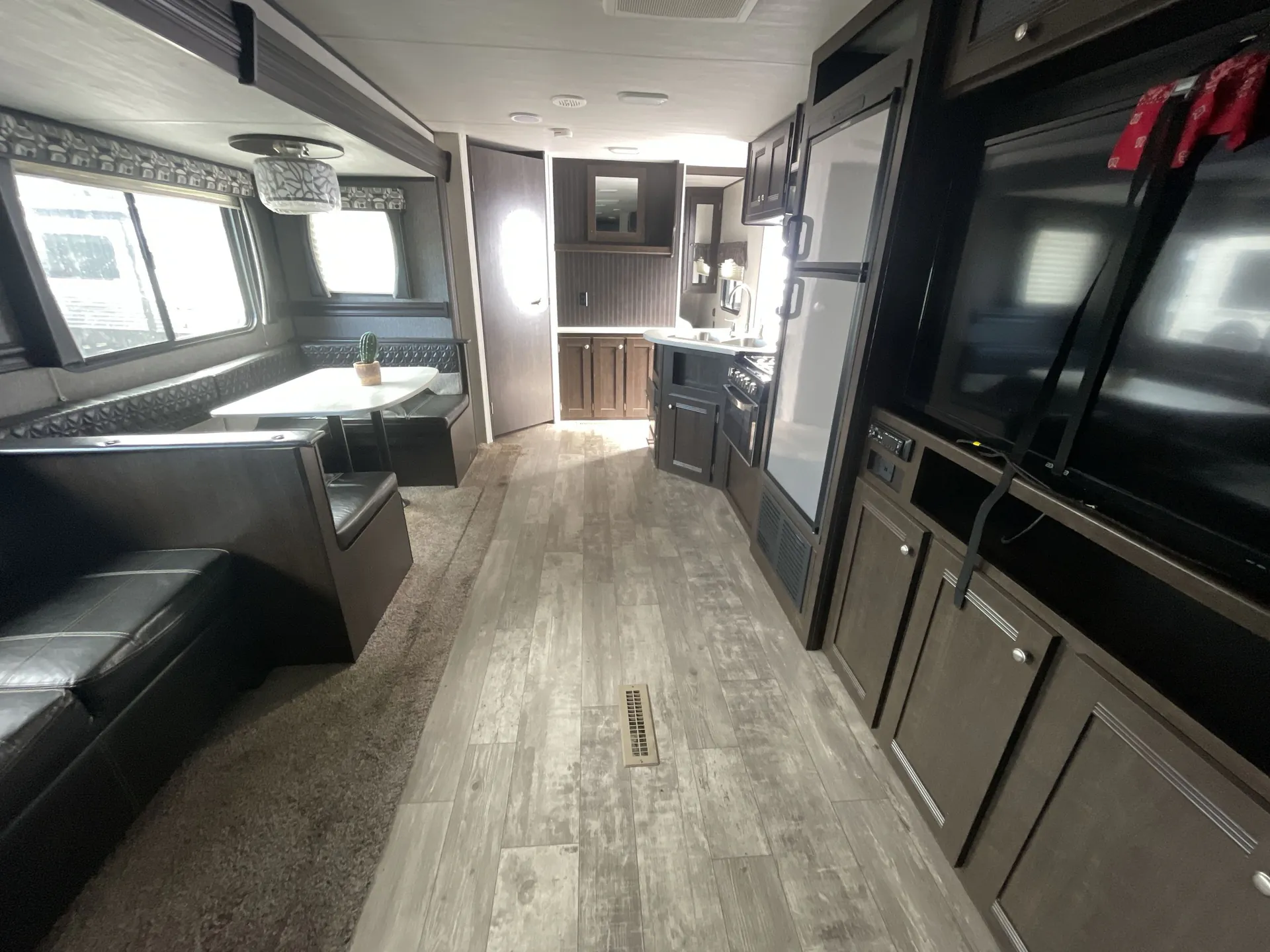 2019 Heartland Pioneer BH280 — living area main