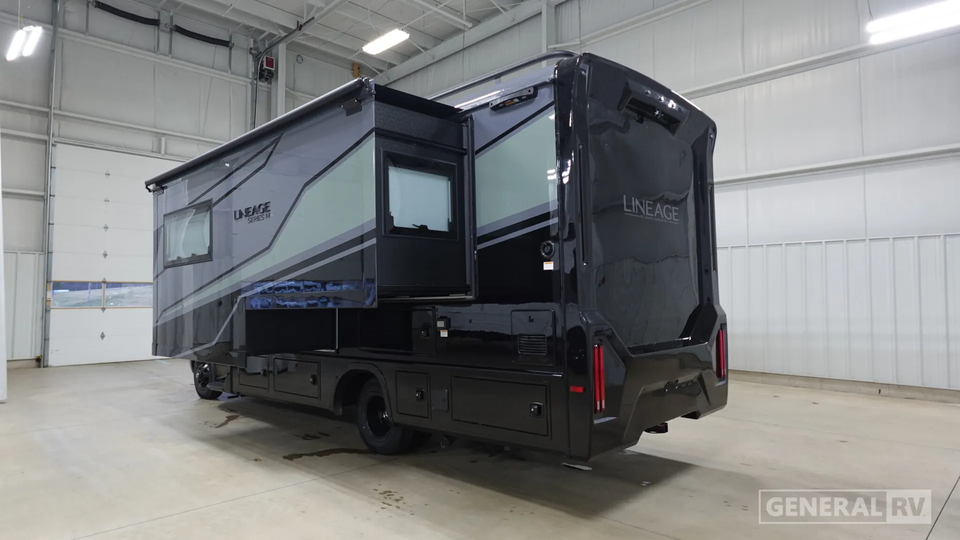 2026 Grand Design Lineage Series M 25FW - Photo 4