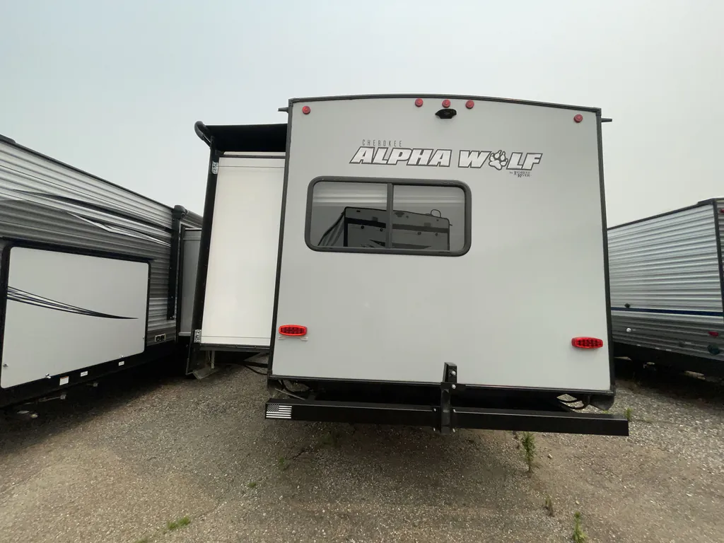 2021 Forest River Cherokee Alpha Wolf 33BH-L, Photos photo 7