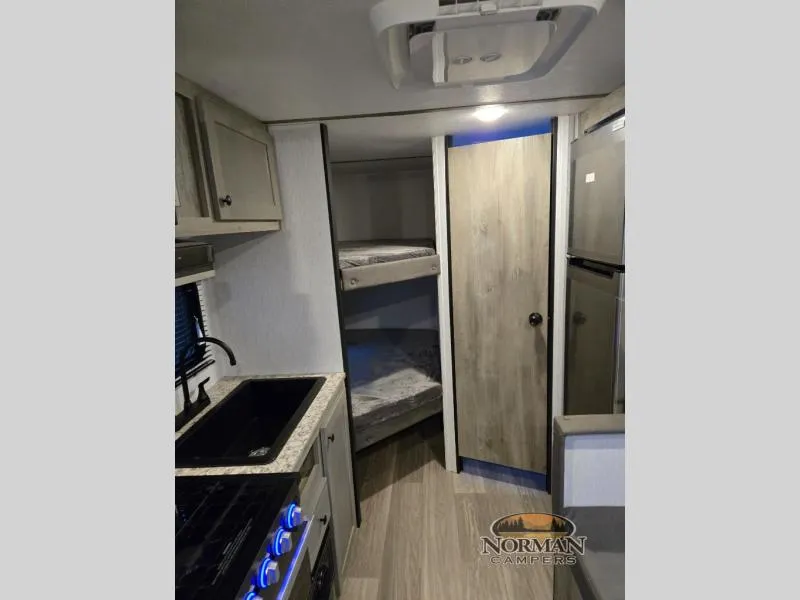 2026 Sunset Park RV Sun Lite LTD 21DB - Photo 4