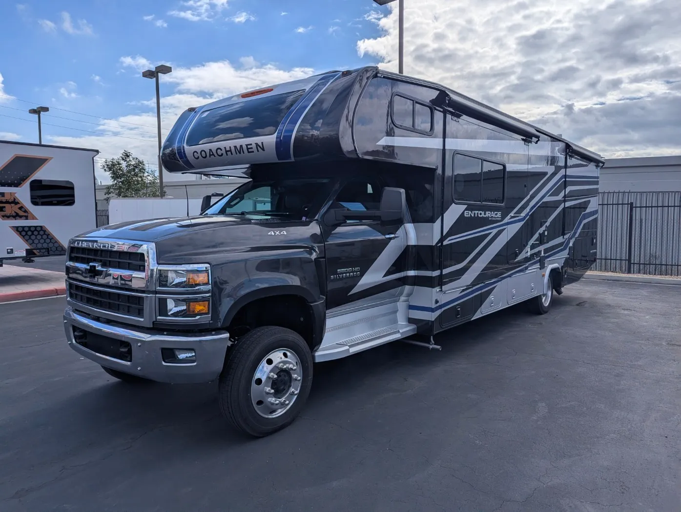 2026 Coachmen Entourage 330DS - Photo 4