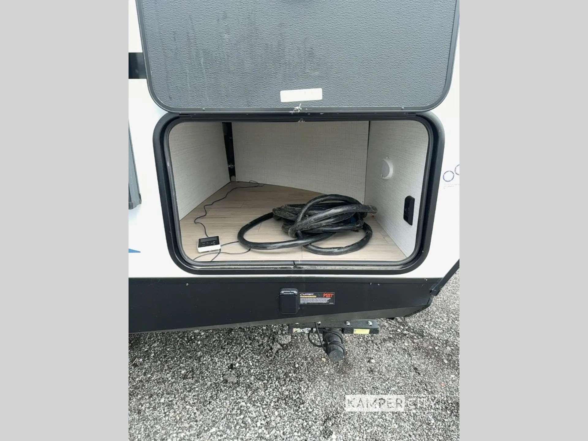2024 Palomino Solaire 208SS - Photo 3