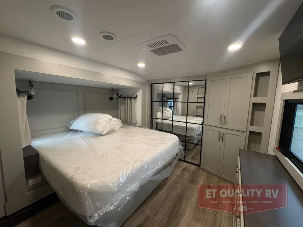 2026 Brinkley Model Z 3600, Photos photo 34