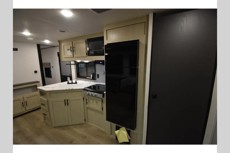 2026 Shasta RVs i-5 Edition 527BHS, Photos photo 15
