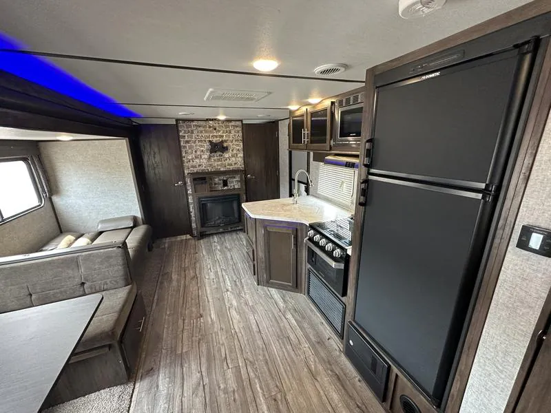 2019 Forest River Cherokee Alpha Wolf 26DBH-L, Photos photo 21