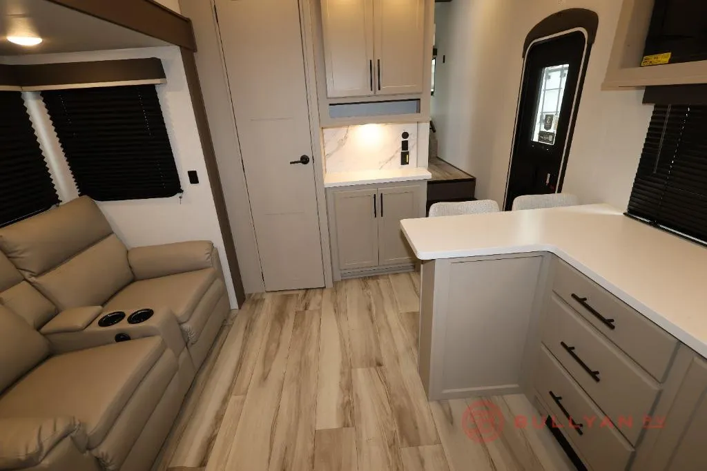2027 Keystone RV Cougar Sport 2100ML - Photo 4