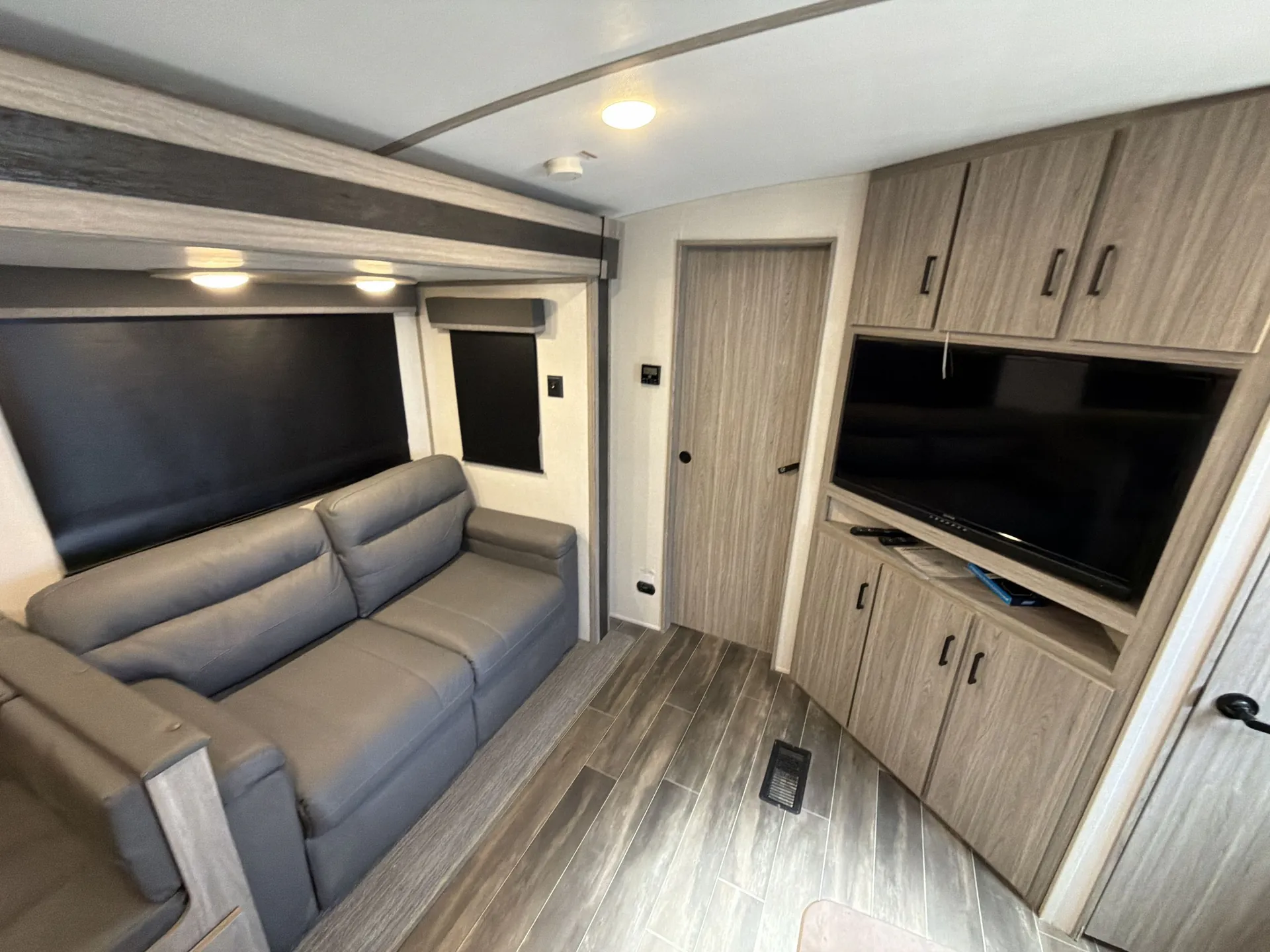 2023 Keystone Passport 3352BH — living area main