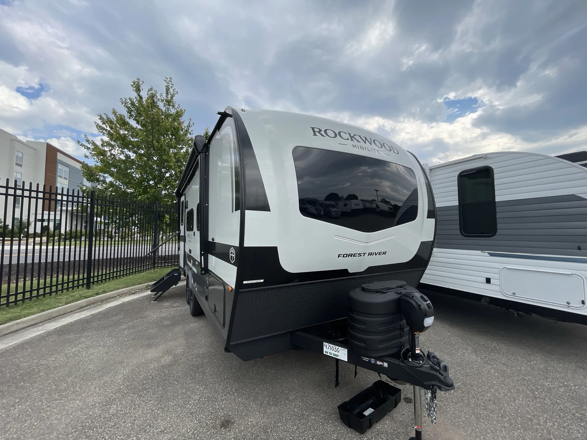 2027 Forest River Rockwood Mini Lite 2109S