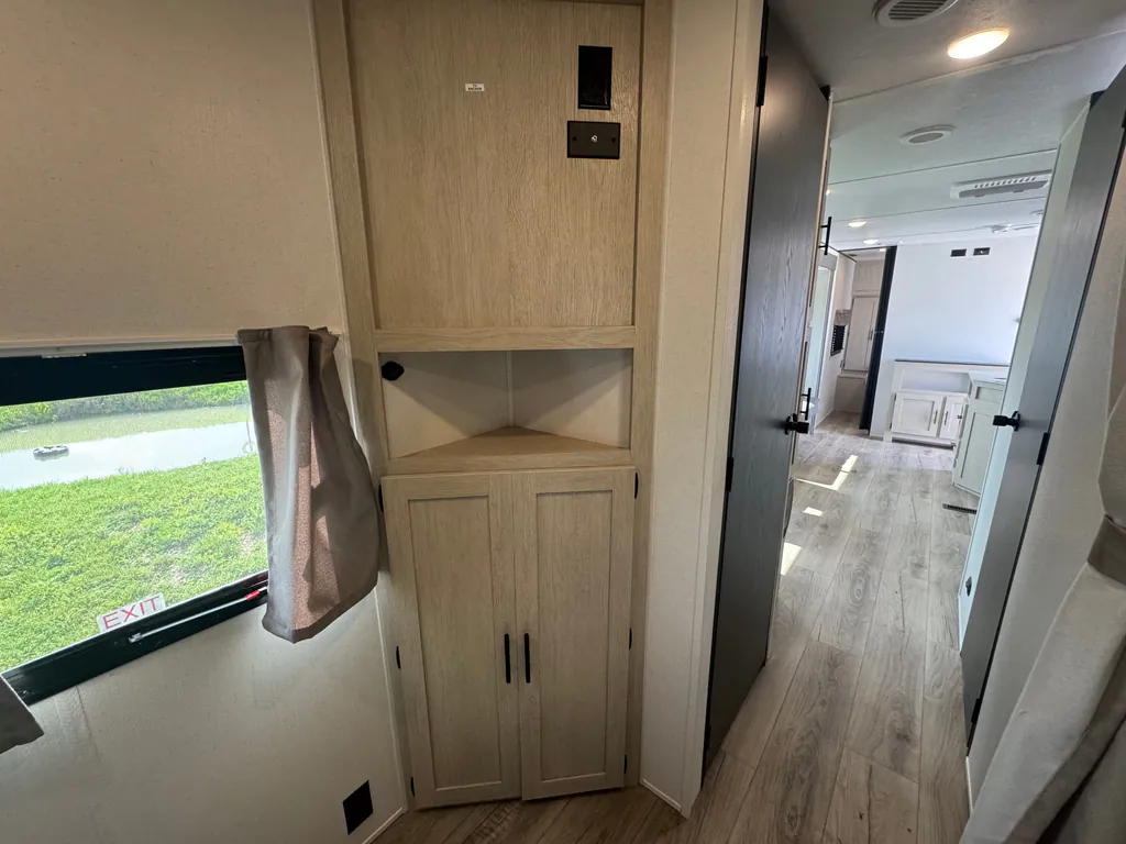 2026 Shasta RVs i-5 Edition 530BQB, Photos photo 12