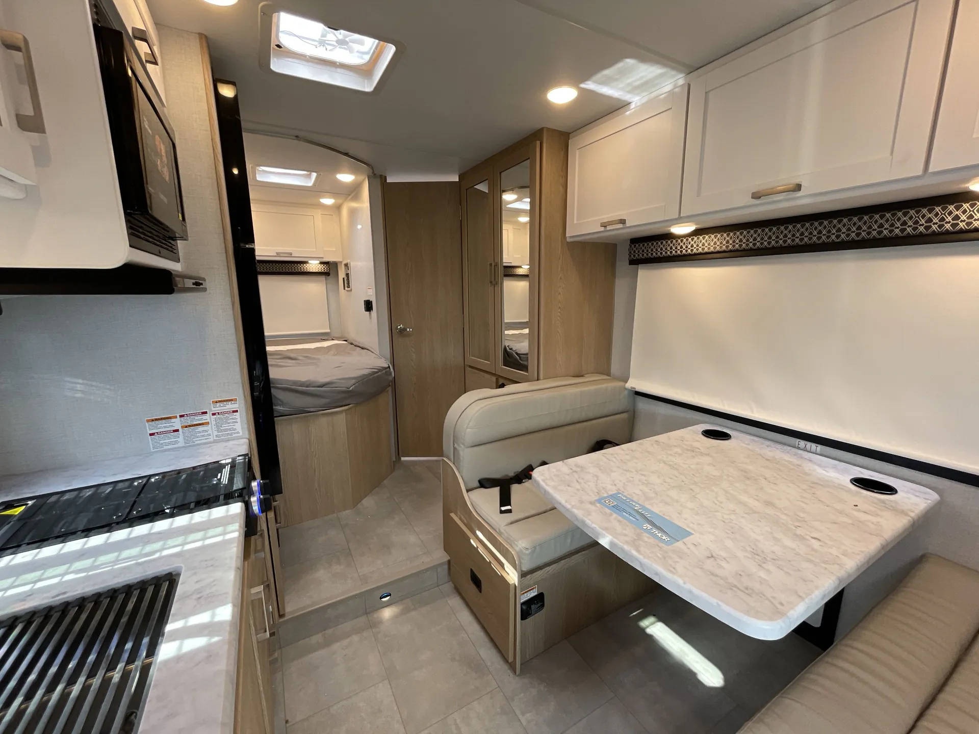 2026 Thor Motor Coach Freedom Elite 21HE — living area main