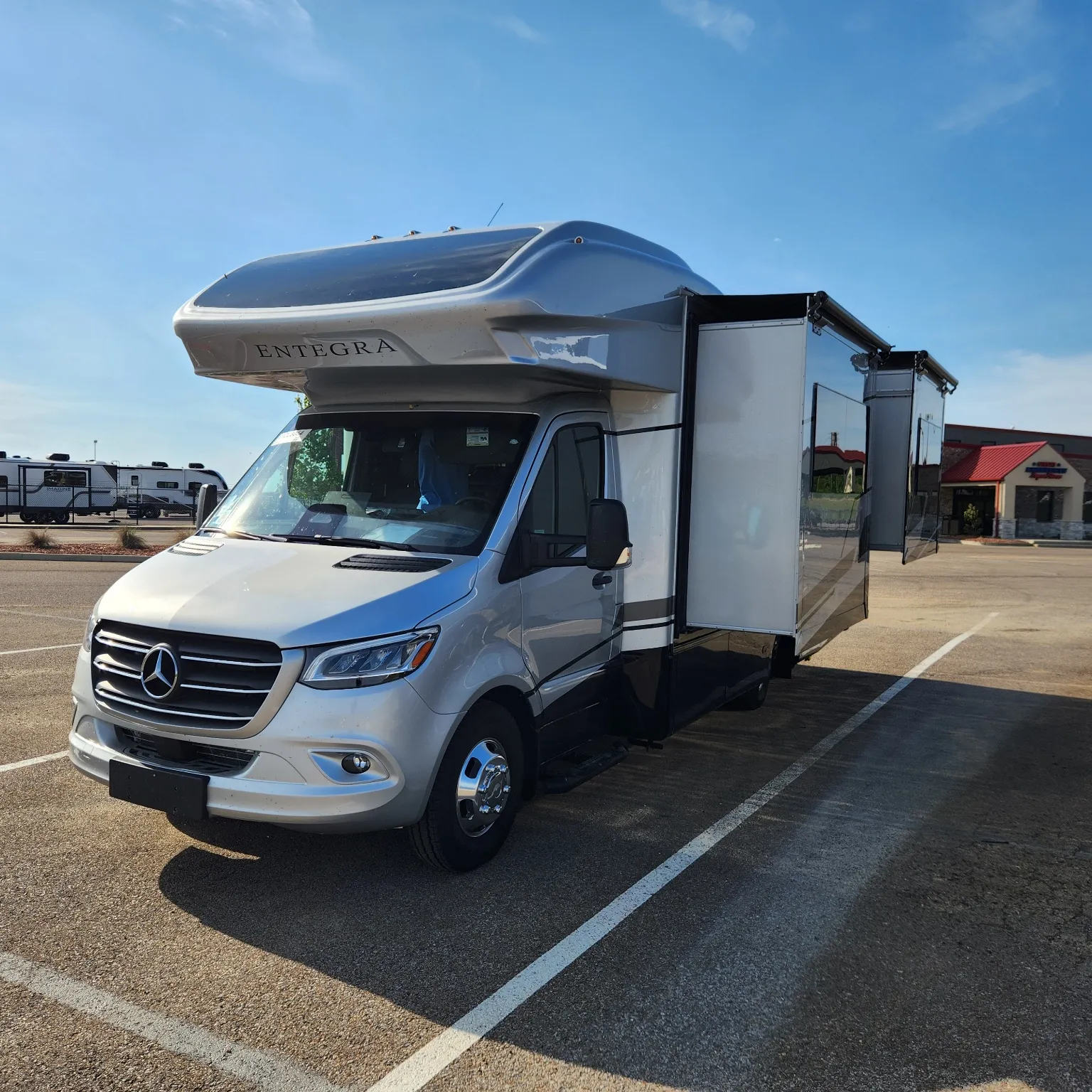 2027 Entegra Coach Qwest 25L - Photo 3