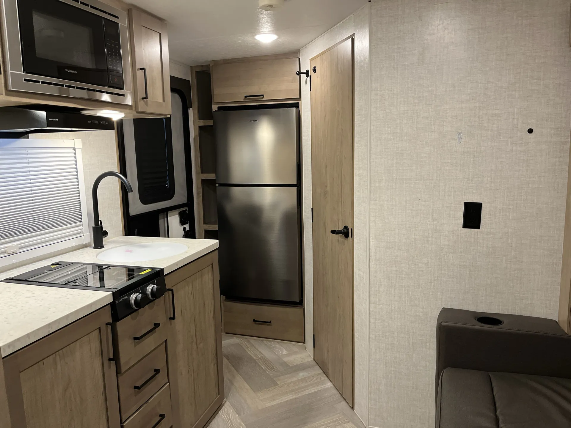 2022 Ember RV Overland 171FB — living area main