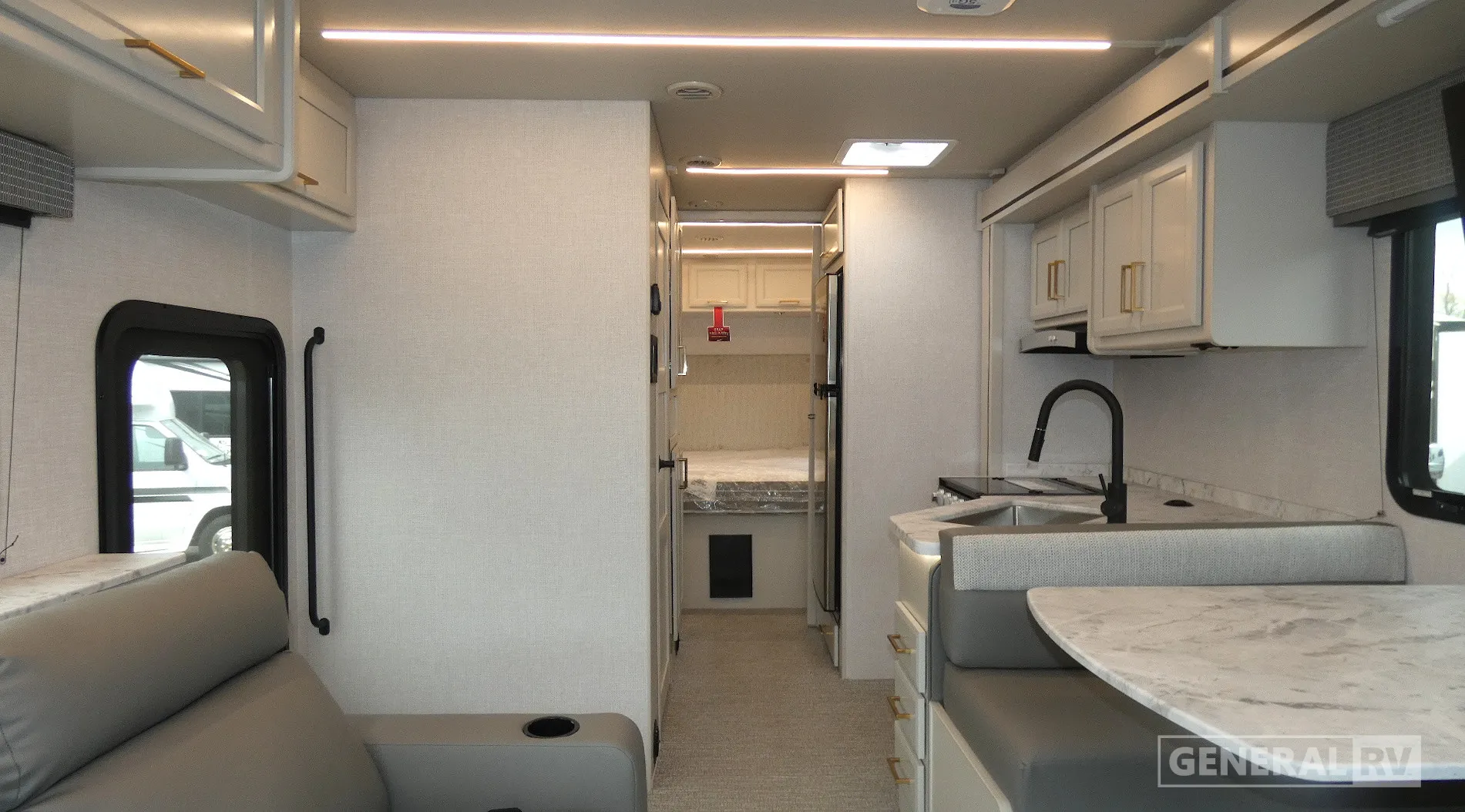 2026 Fleetwood Altitude 29F - Photo 3