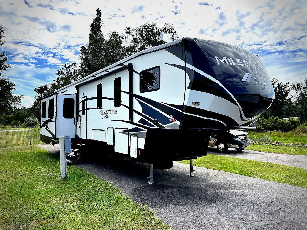 2019 Heartland Milestone 377MB