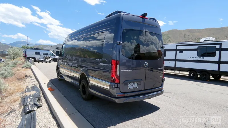 2027 Grech Motors Strada-ion Lounge AWD - Photo 4