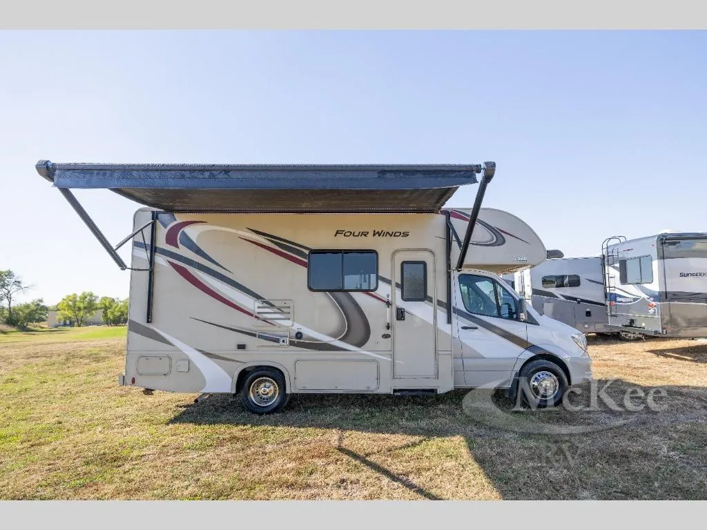 2019 Thor Motor Coach Fourwinds 24BL - Photo 4
