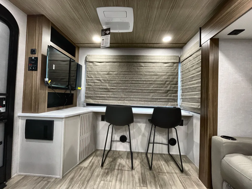 2026 Forest River Vibe Extreme Lite 2400RB, Photos photo 5