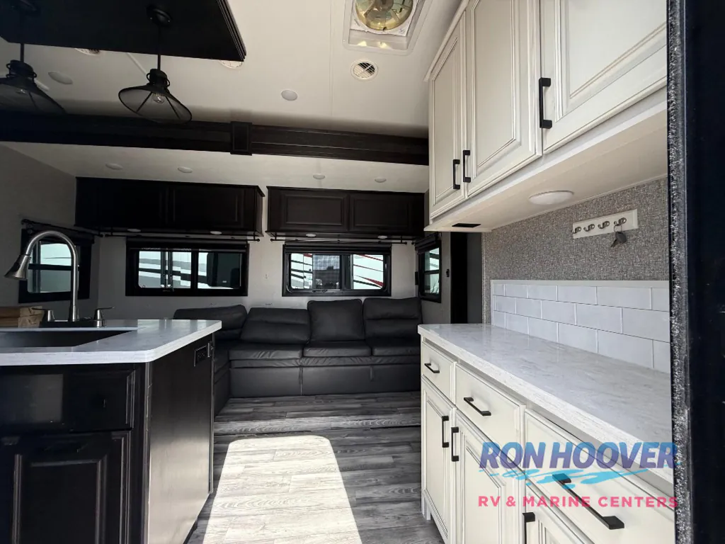 2022 Highland Ridge Silverstar 376FBH, Photos photo 9
