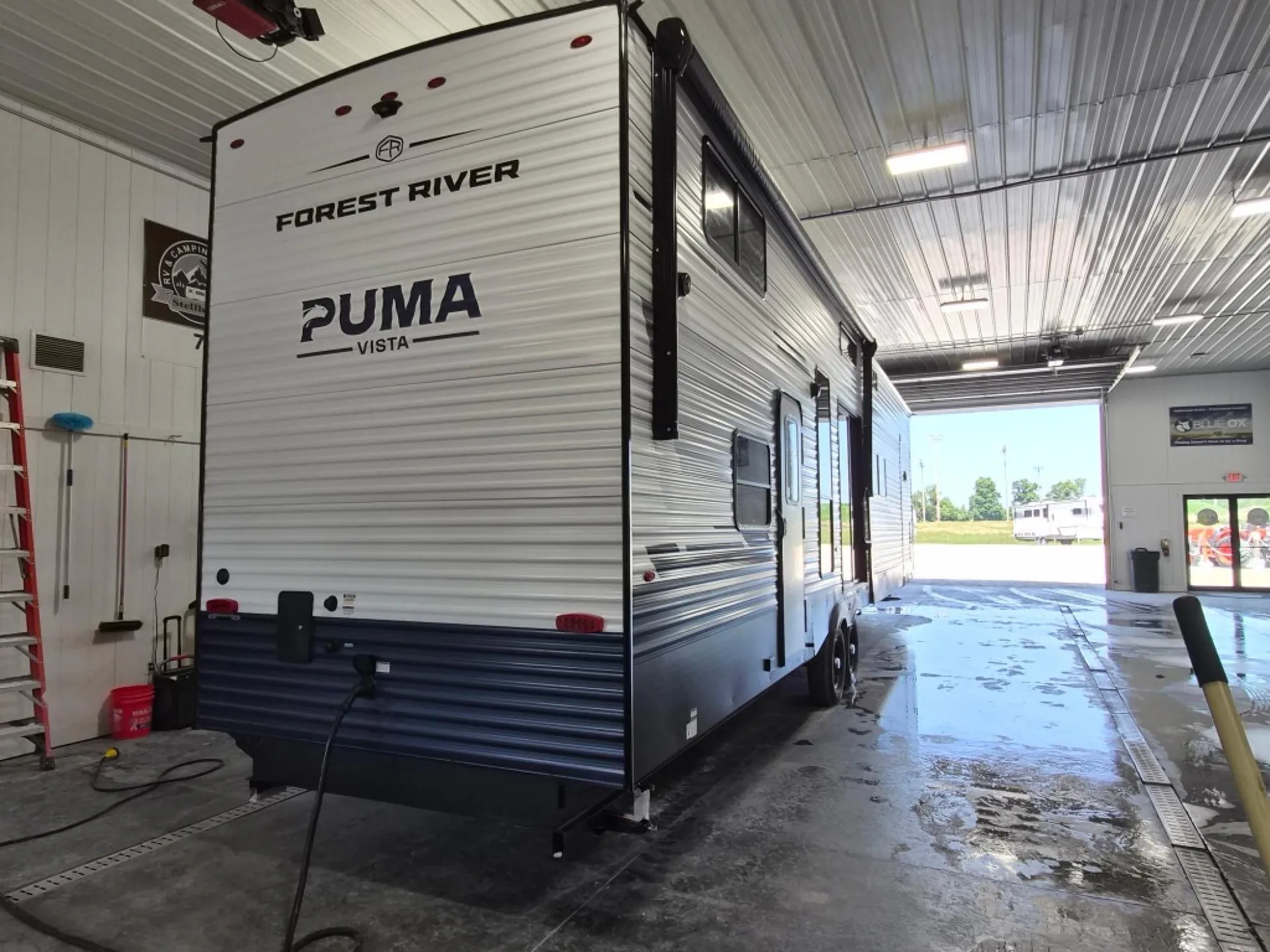 2027 Forest River Puma Vista 403LFT — Photo 6